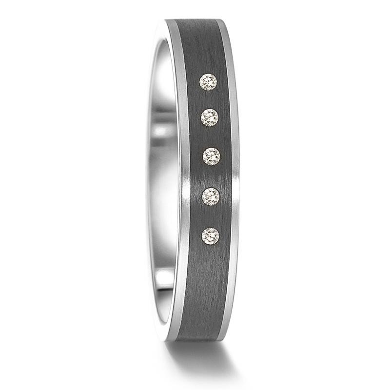 Aufnahme des Partnerrings aus Carbon  und Edelstahl mit 5 Diamanten