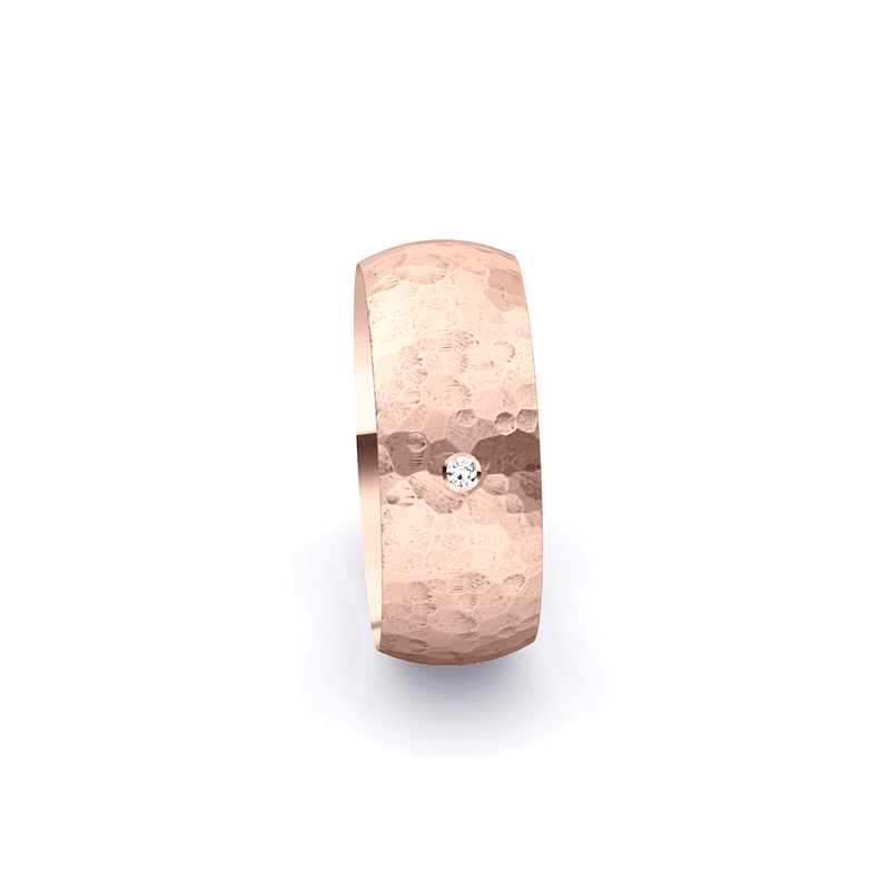 Mit Hammerschlag designte Trauringe aus verspieltem Roségold mit Diamanten 6330