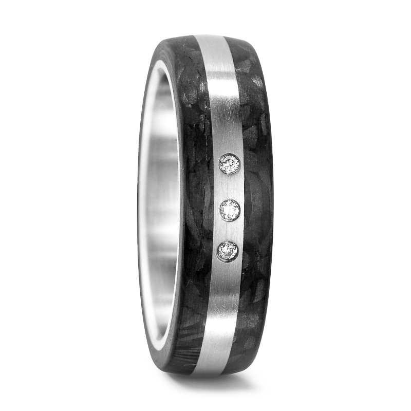  Aufnahme des Partnerrings aus Carbon und Stahl mit 3 Diamanten auf Mittelstreifen