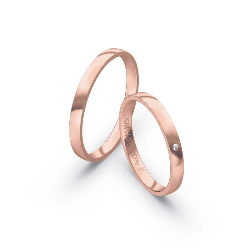 Aufnahme von schmalen Eheringen aus Roségold in 2,5 mm Breite mit Diamant und Polierung 