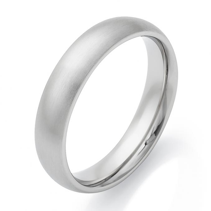 Frontale Aufnahme von Eheringen aus rhodiniertem Silber 925 mit Zirkonia und Längsmattierung