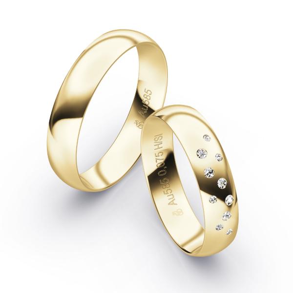 Aufnahme von polierten Gelbgold Eheringen mit Sternenhimmel Diamanten in 4,5 mm Breite