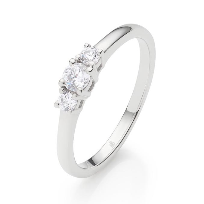 Traumhafter Verlobungsring aus poliertem Weissgold mit drei Diamanten 8117