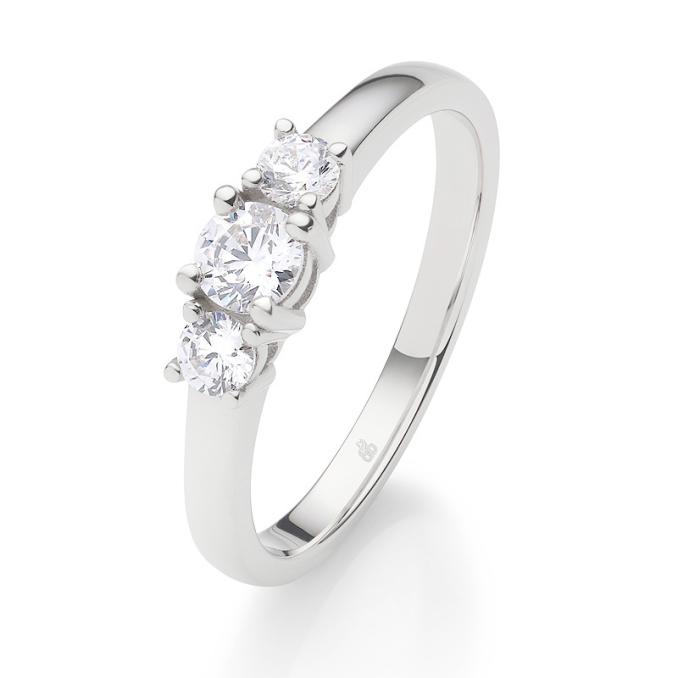 Himmlischer Antragsring aus Platin mit großen Diamanten 8129