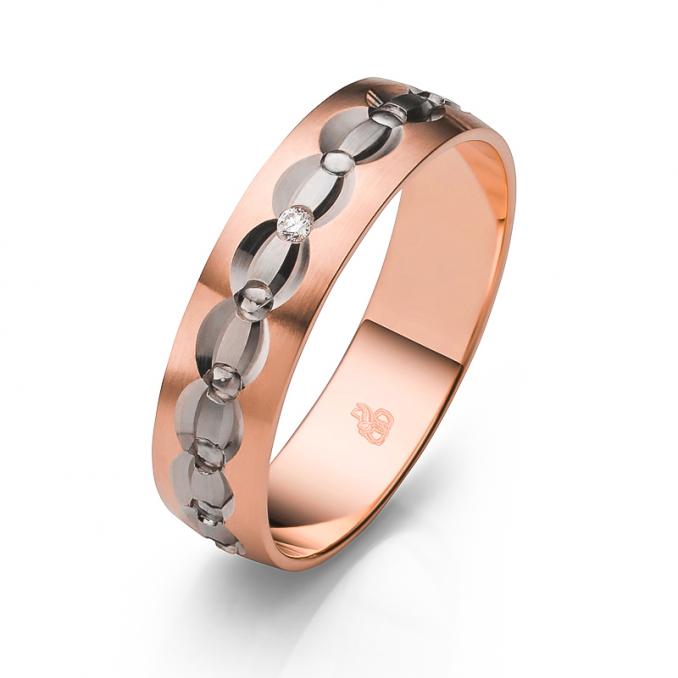 Aufnahme des kleinen Roségold Trauringe längstmattiert mit Maserung und Schörkel und Diamanten