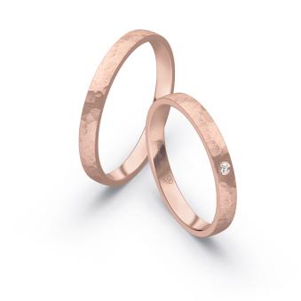 Außergewöhnlich gestaltete Roségold Eheringe mit besonderer Oberfläche und Diamanten 5638