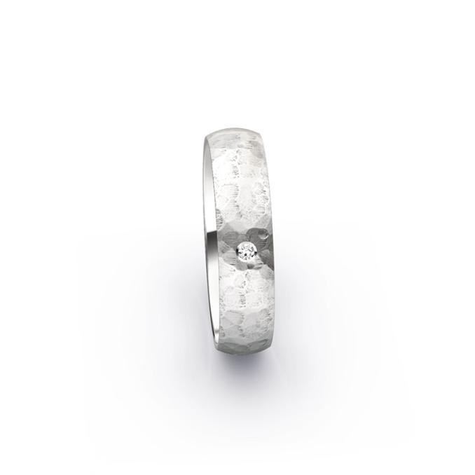 Toll designte Eheringe aus Weissgold mit Diamanten mit Hämmerung 6222