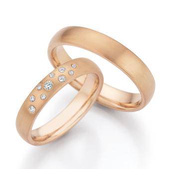 Champagne Gold Eheringe mit Diamanten im Sternenhimmel-Look