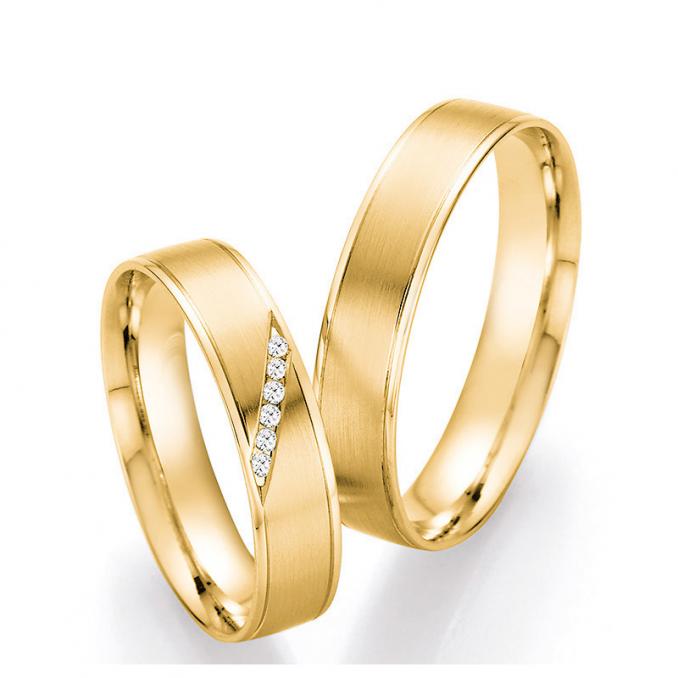 Aufregende Fair Trade Eheringe aus Gelbgold mit Diamanten in schräger Rille 121033