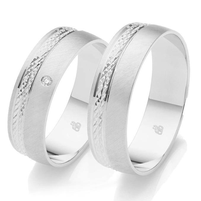 Palladium 500 mattierte Eheringe mit gemustertem Streifen und Diamanten