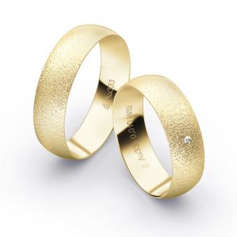 Aufnahme von Eheringen aus Gelbgold mit Körnung und Diamanten und 6 mm Breite 