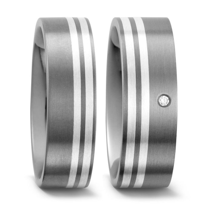 Eheringe Partnerringe aus edlem Titan matt poliert mit Silberstreifen und Brillanten von Titan Fact