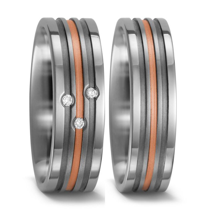 Eheringe Partnerringe aus edlem Titan mattiert mit Rotgoldstreifen und Brillanten von Titan Factory