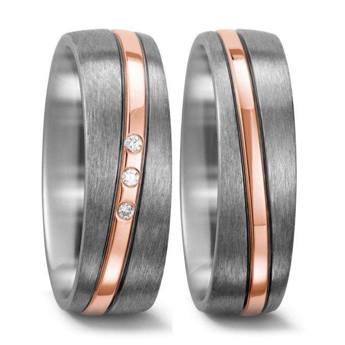 Eheringe Partnerringe aus edlem Titan mattiert mit Rotgoldstreifen und Brillanten von Titan Factory