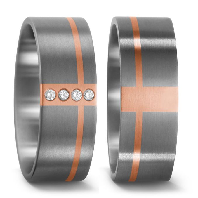 Eheringe Partnerringe aus edlem Titan mattiert mit Rotgoldstreifen und Brillanten von Titan Factory