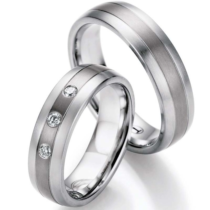 Eheringe Trauringe aus Stahl & Titan mit Diamant Ruesch Collection Nowotny 68/06030-060