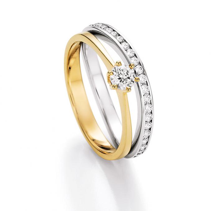 Besonderes Set aus Gelbgold Verlobungsring und Weissgold Memoirering mit schönen Diamanten 121127