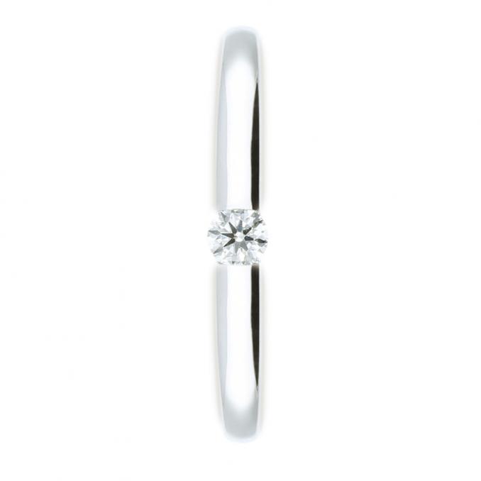 Schlicht designter Verlobungsring aus Platin mit funkelndem Diamanten 208098