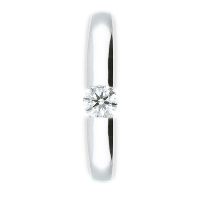 Toller Verlobungsring aus Platin mit eingespanntem großem Diamanten 208093