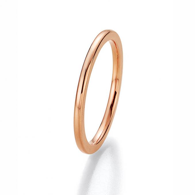 Aufnahme von einem Vorsteckring aus Roségold mit polierter Oberfläche