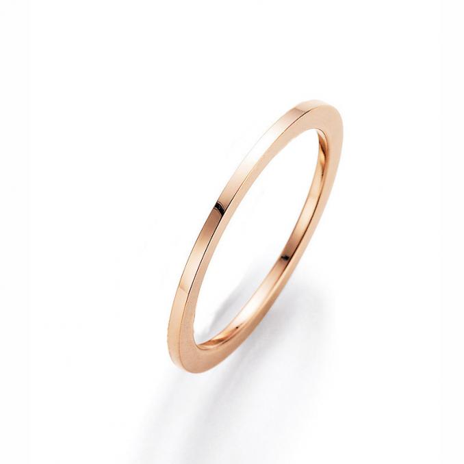 Aufnahme von einem Vorsteckring aus Roségold mit polierter Oberfläche