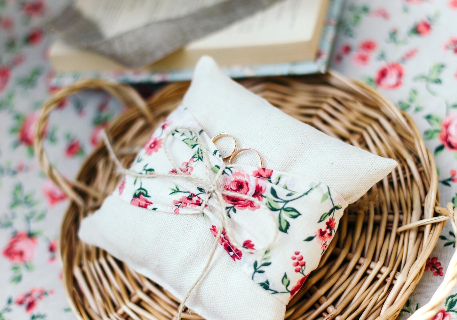 Ringkissen mit Ringen