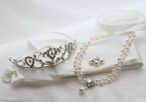 Brautschmuck mit Perlen